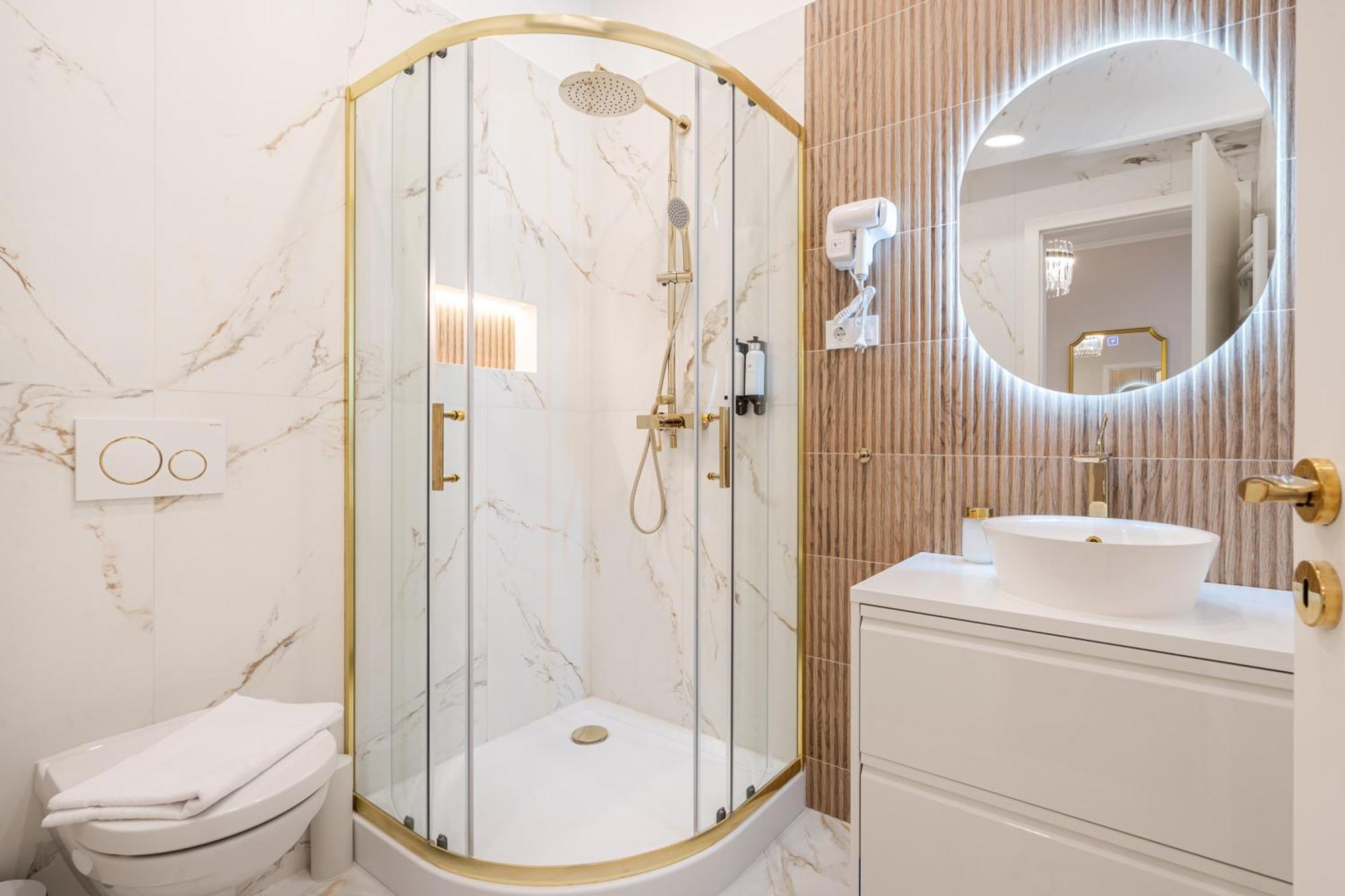 Kiraly 33 - Hidden Gem - Best Location By Bqa Budapest Bagian luar foto